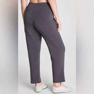 NWT Spanx Air Essentials Slim Straight Pant XS short in-seam